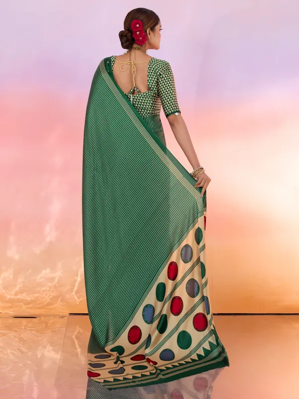 Green_And_Cream_Art_Silk_Striped_Geometric_Print_Temple_Border_Polka_Print_Saree_For_Women