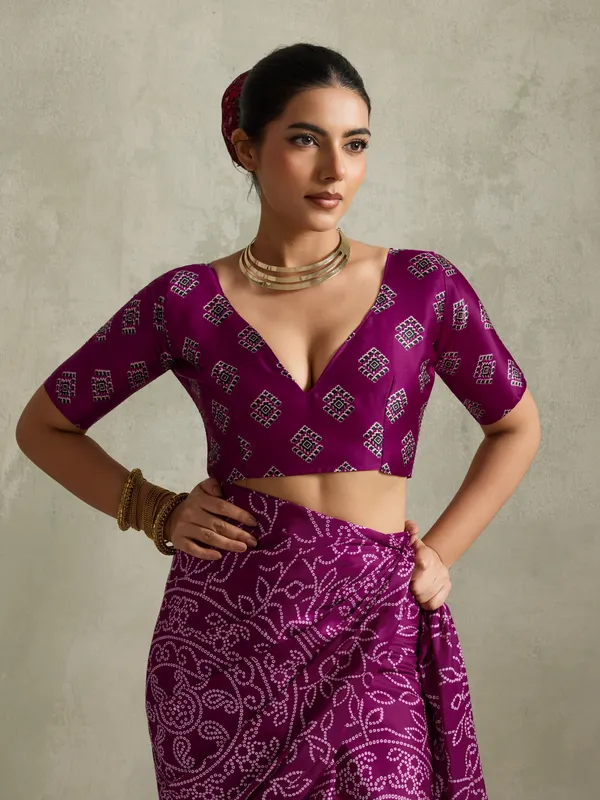 Purple_And_White_Art_Silk_Blocked_Printed_Tie-Dye_Geometric_Print_Saree_For_Women
