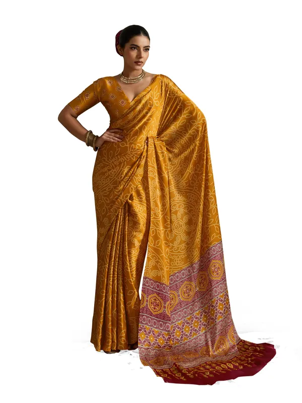 Mustard_And_White_Art_Silk_Blocked_Printed_Tie-Dye_Geometric_Print_Saree_For_Women