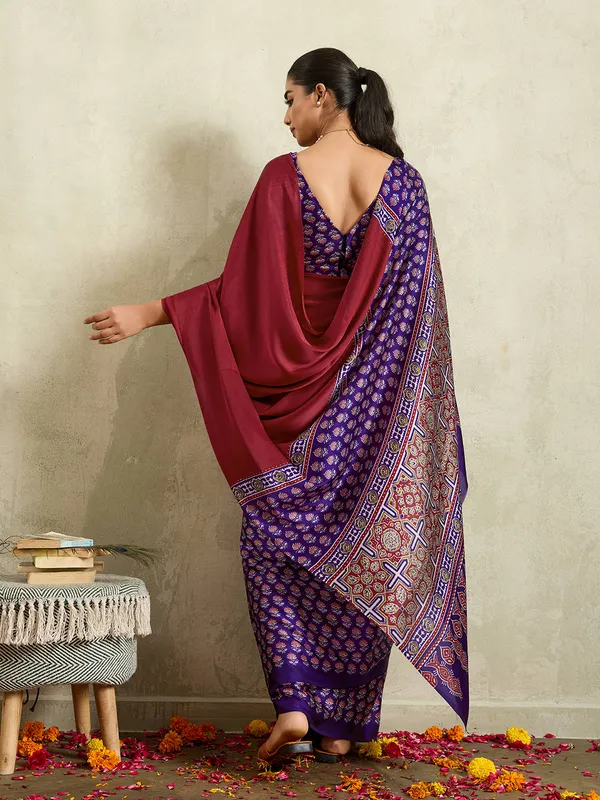 Maroon_And_Purple_Art_Silk_Printed_Floral_Print_Geometric_Print_Saree_For_Women