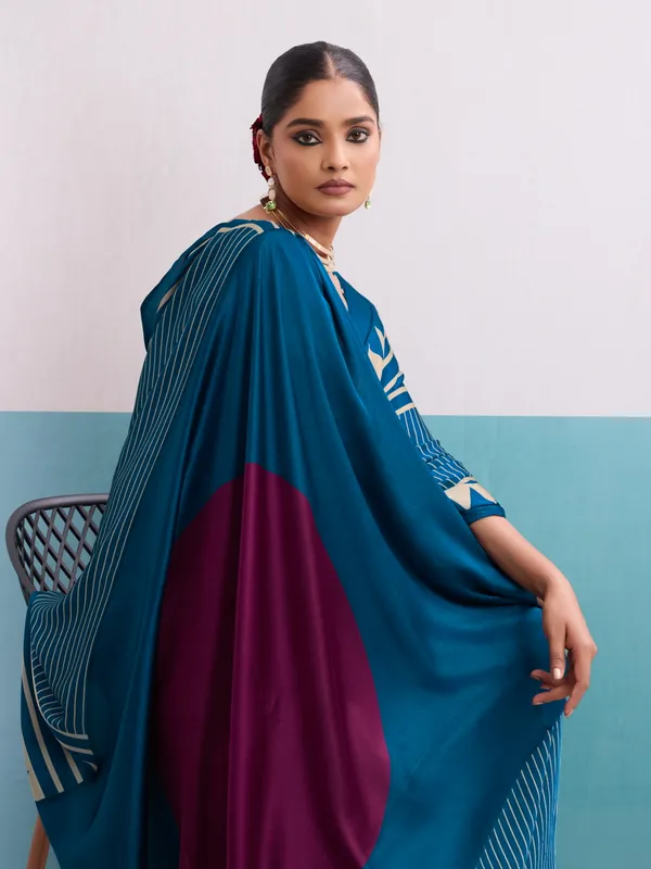 Blue_And_Cream_Art_Silk_Striped_Geometric_Print_Temple_Border_Polka_Print_Saree_For_Women