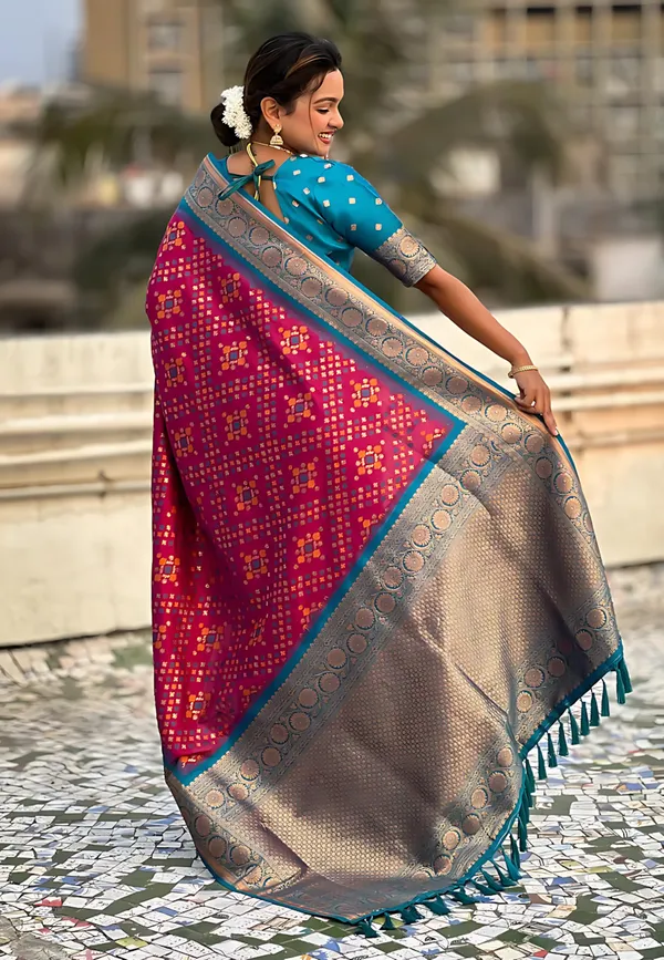 Pink_And_Blue_Banarasi_Woven_Design_Geometric_Floral_Saree_For_Women