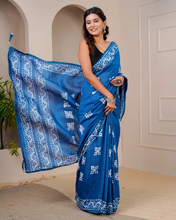 Women's_Batik_Printed_Mulmul_Cotton_Silk_Saree_with_Contrast_Border_(Royal_Blue)