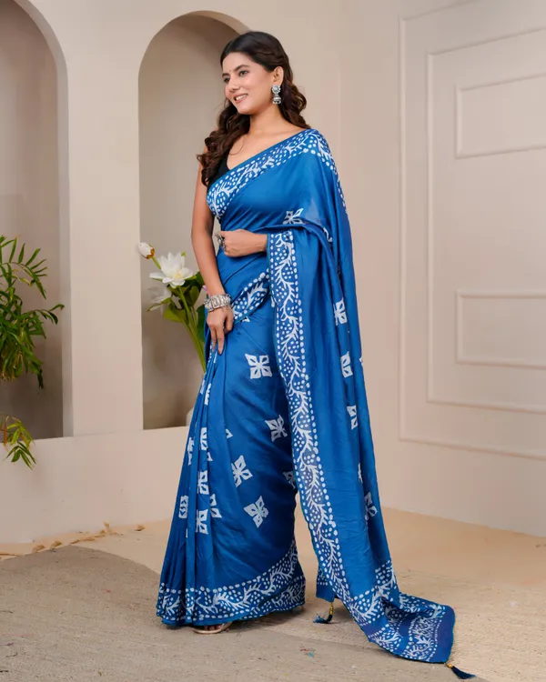 Women's_Batik_Printed_Mulmul_Cotton_Silk_Saree_with_Contrast_Border_(Royal_Blue)
