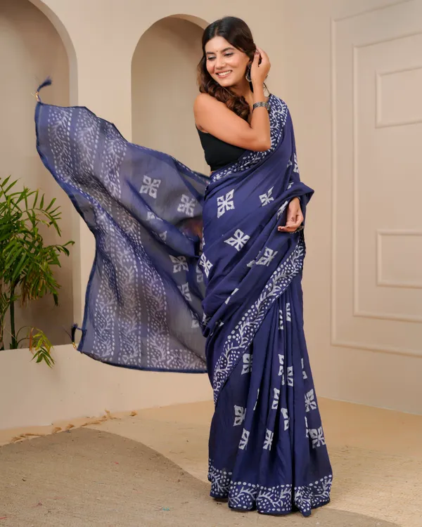 Women's_Batik_Printed_Mulmul_Cotton_Silk_Saree_with_Contrast_Border_(Indigo_Blue)