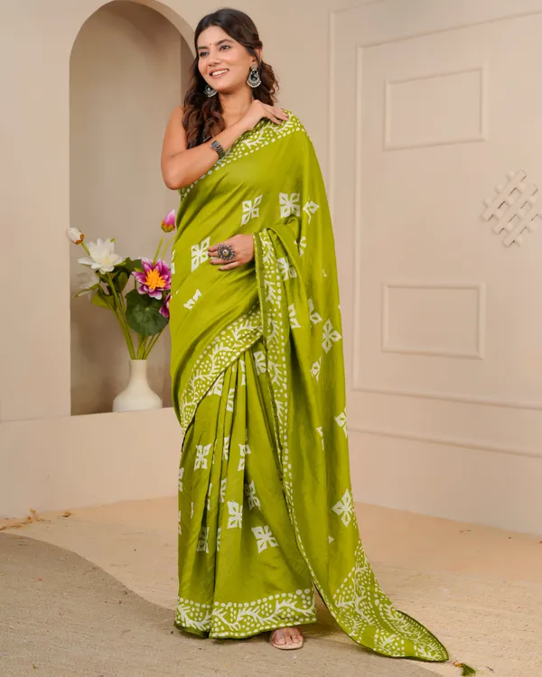 Women's_Batik_Printed_Mulmul_Cotton_Silk_Saree_with_Contrast_Border_(Mehendi_Green)