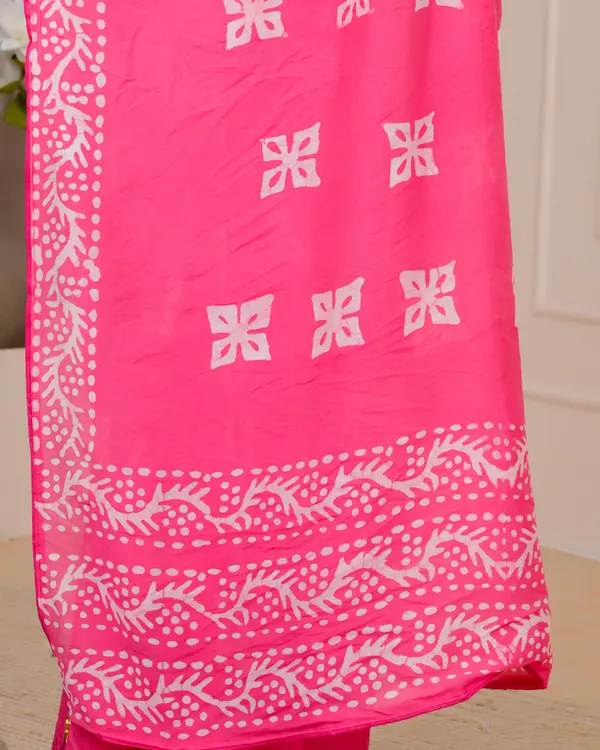 Women's_Batik_Printed_Mulmul_Cotton_Silk_Saree_with_Contrast_Border_(Pink)