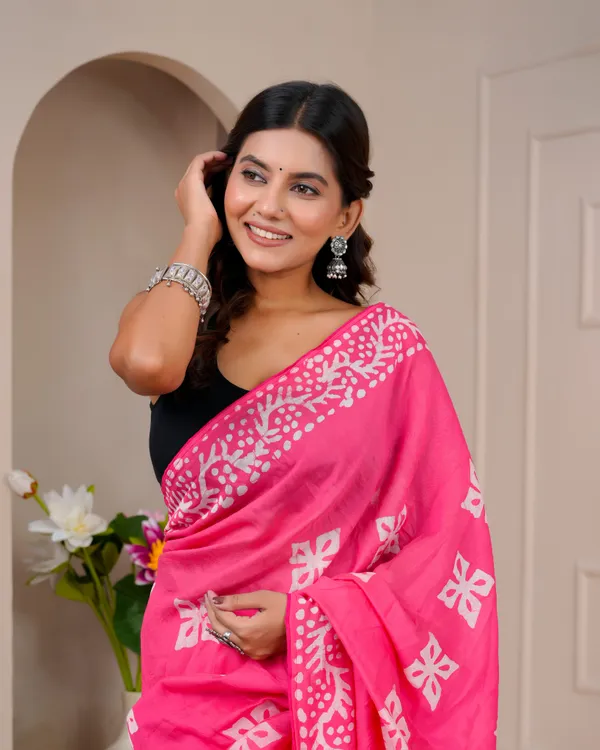 Women's_Batik_Printed_Mulmul_Cotton_Silk_Saree_with_Contrast_Border_(Pink)