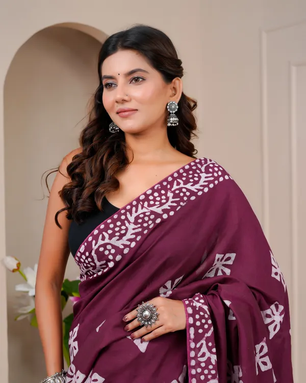 Women's_Batik_Printed_Mulmul_Cotton_Silk_Saree_with_Contrast_Border_(Wine)