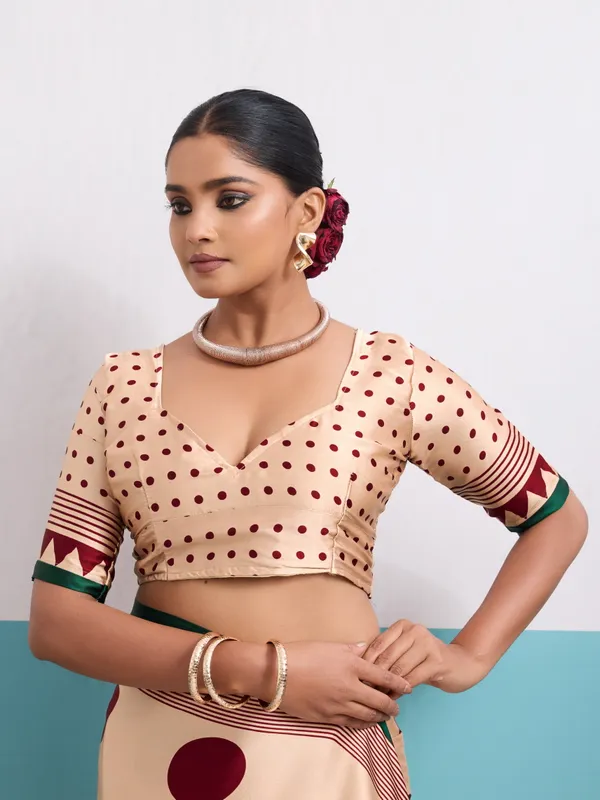 Maroon_And_Beige_Art_Silk_Polka_Print_Geometric_Print_Striped_Saree_For_Women