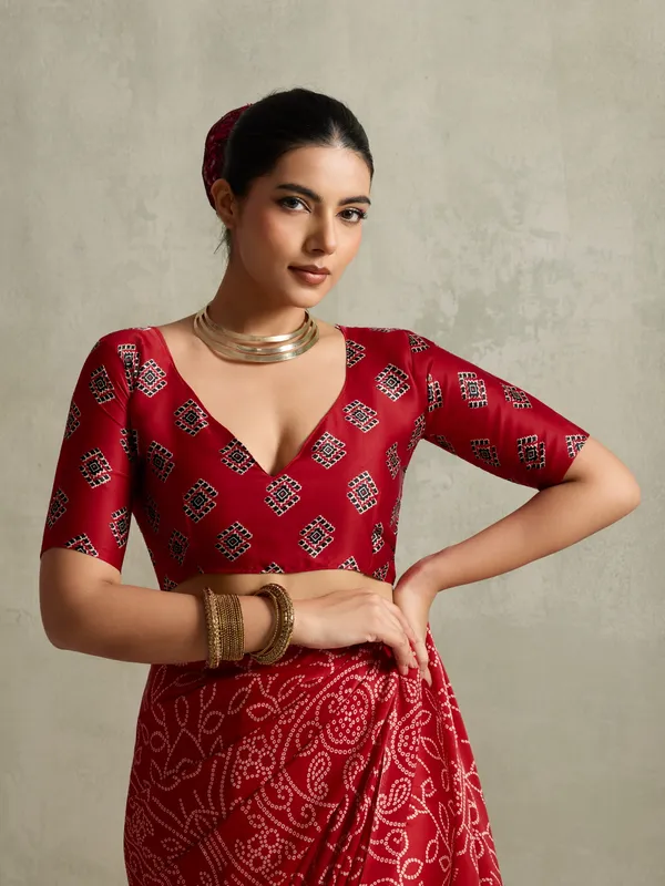 Red_And_White_Art_Silk_Blocked_Printed_Tie-Dye_Geometric_Print_Saree_For_Women