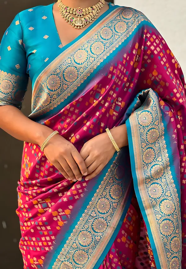 Pink_And_Blue_Banarasi_Woven_Design_Geometric_Floral_Saree_For_Women