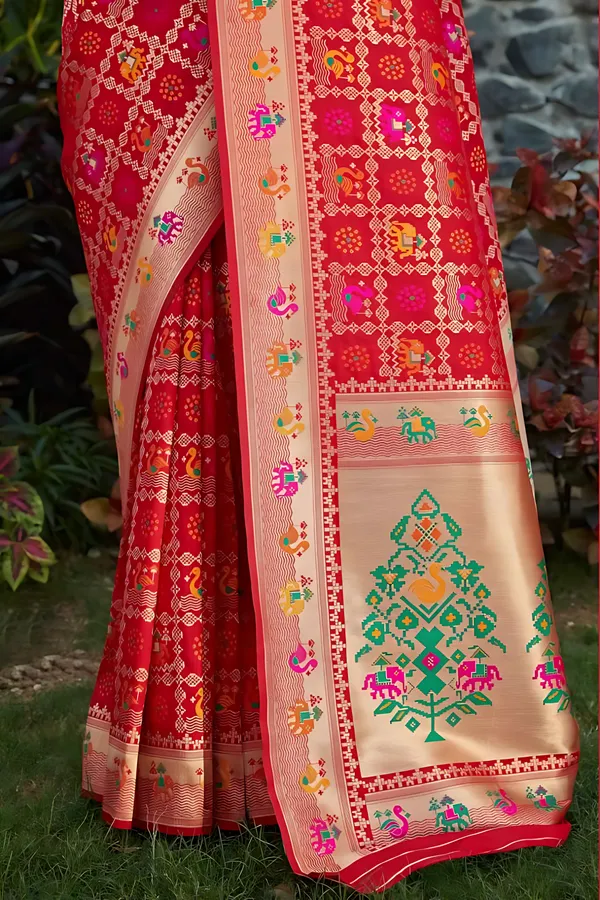 Red_Banarasi_Ethnic_Motifs_Woven_Design_Saree_For_Women