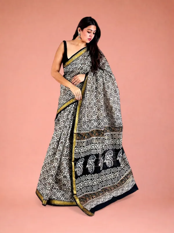 Exclusive_Hand_Block_Printed_Maheshwari_Silk_Saree_in_Syahi_Ivory