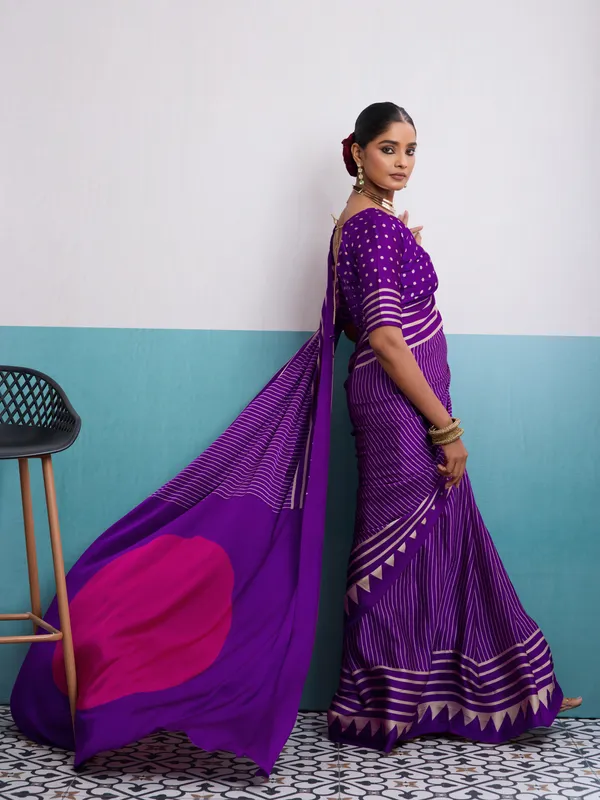 Purple_And_Pink_Art_Silk_Striped_Geometric_Print_Temple_Border_Polka_Print_Saree_For_Women