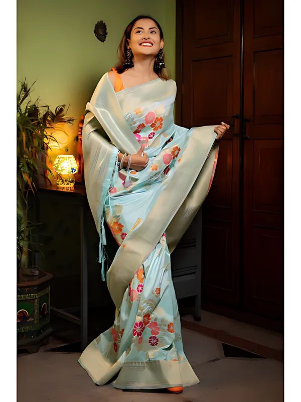 Green_And_Gold_Banarasi_Floral_Saree_For_Women