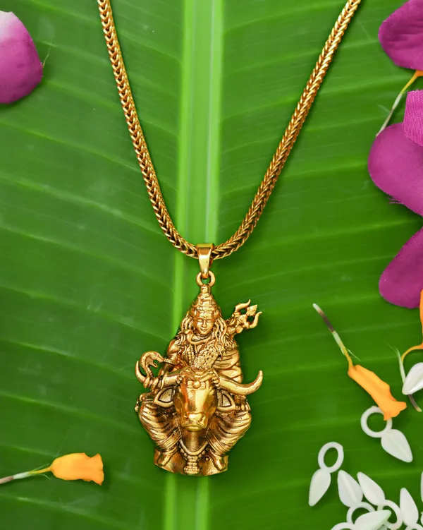 The_Ramayana_&_Mahadev_Collection_Gold-Plated_Lord_Shiva_on_Nandi_Pendant_&_Chain