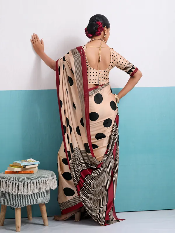 Black_And_Beige_Art_Silk_Polka_Print_Geometric_Print_Striped_Saree_For_Women