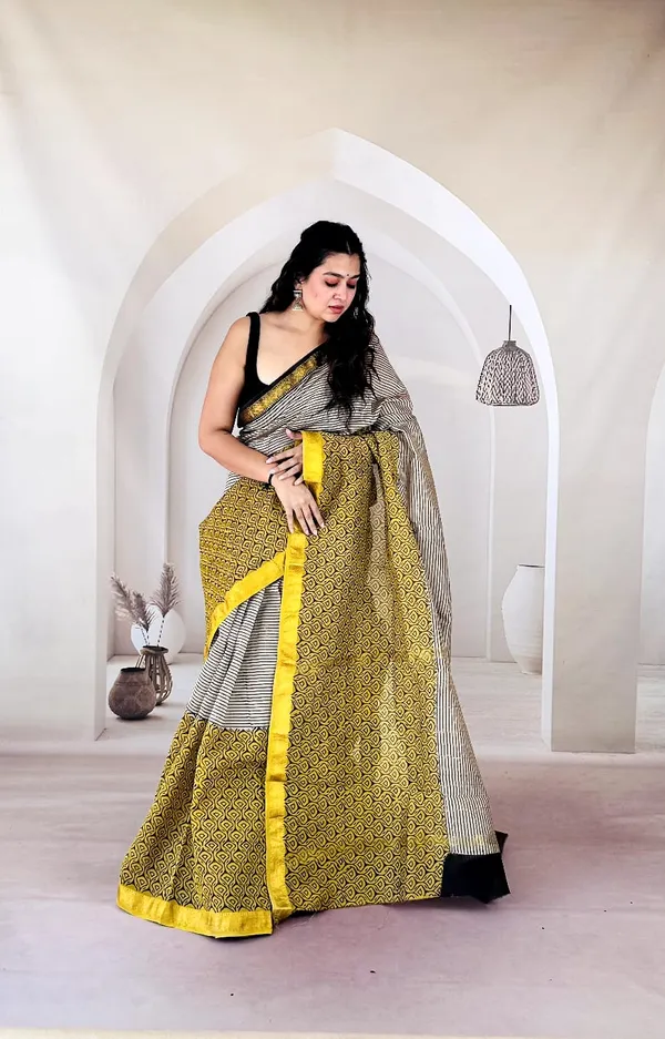 Haldi_Rekha_Striped_&_Block_Printed_Maheshwari_Silk_Saree_1068