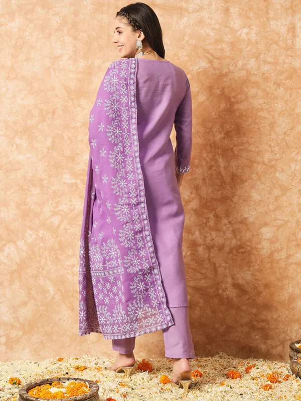 Dusty_Lavender_Cotton_Embroidered_Kurta_Suit_Set_With_Dupatta_For_Women