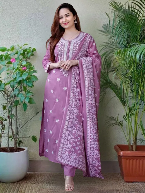 Dusty_Lavender_Cotton_Embroidered_Kurta_Suit_Set_With_Dupatta_For_Women