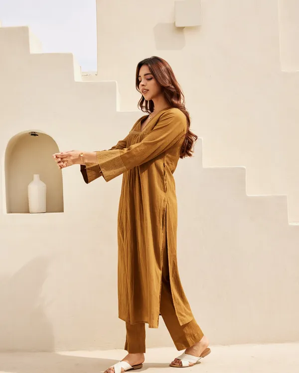 Brown_Mulmul_Kurta_Set
