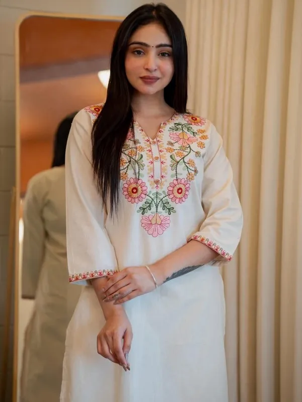 Off_White_Cotton_Straight_Floral_Embroidered_Kurta_Pant_Set_For_Women