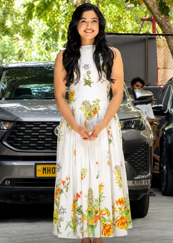 Rashmika_Floral_Elegance_White_Maxi_Dress