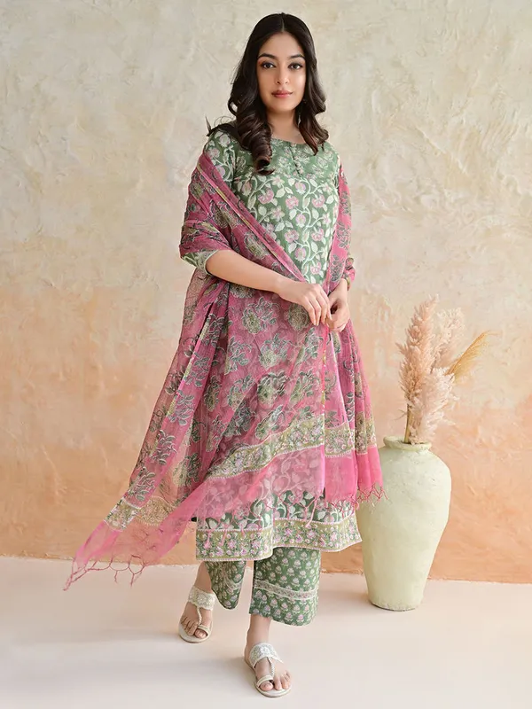 Sage_Green_Pink_Hand_Block_Printed_Cotton_Suit