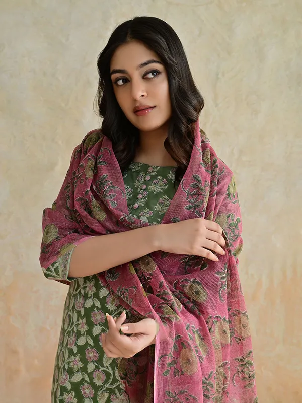 Sage_Green_Pink_Hand_Block_Printed_Cotton_Suit