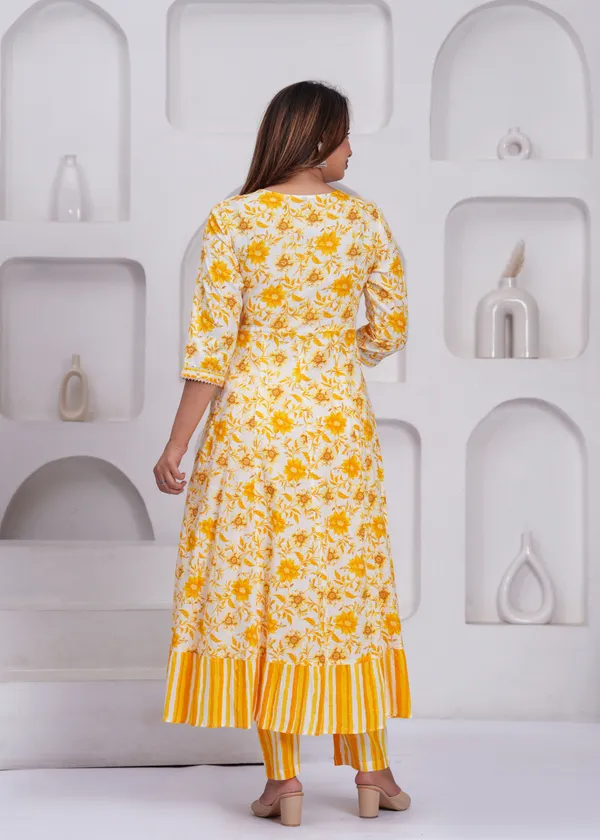Toflei_Women_Kurti_Pant_Attached_Dupatta_Set_()