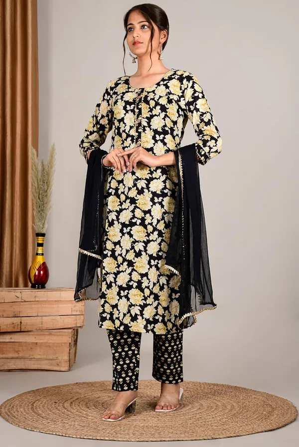 Black_Cotton_Premium_Kurta_Set_For_Women