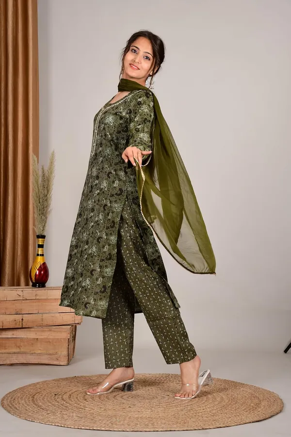 Olivegreen_Cotton_Premium_Kurta_Set_For_Women