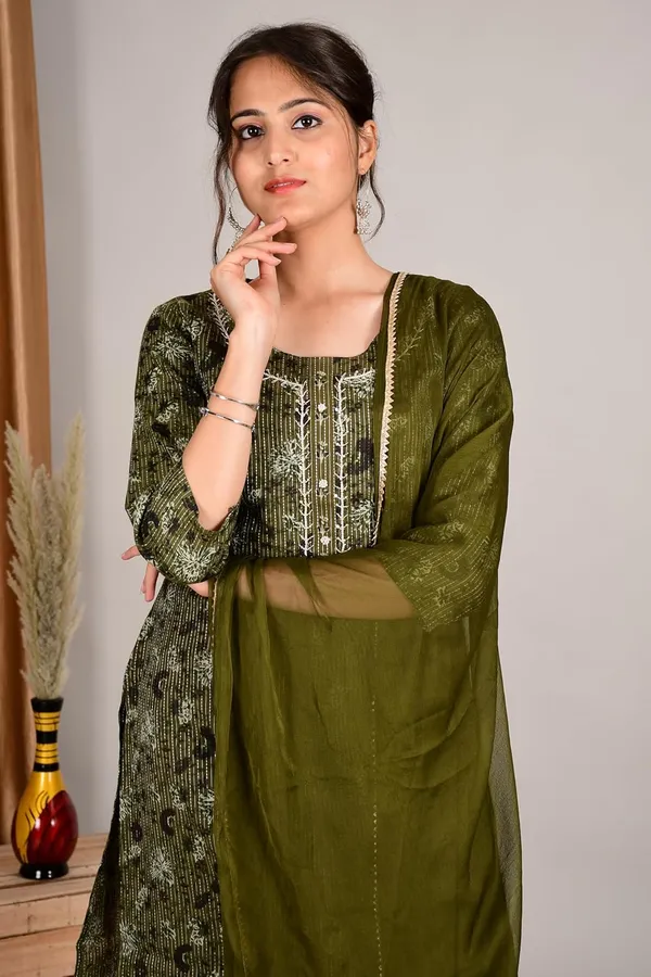 Olivegreen_Cotton_Premium_Kurta_Set_For_Women