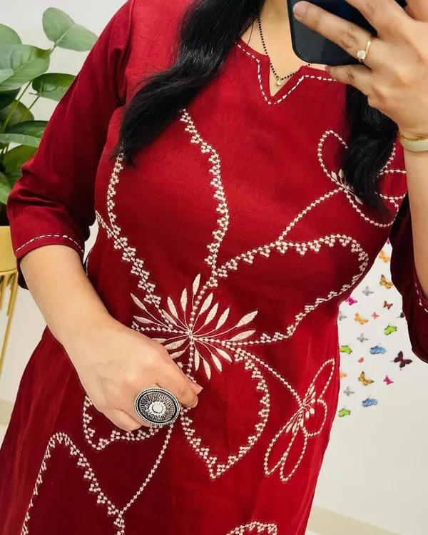 Red_Rayon,_Thread_Premium_Embroidered_Kurta_Set_For_Women
