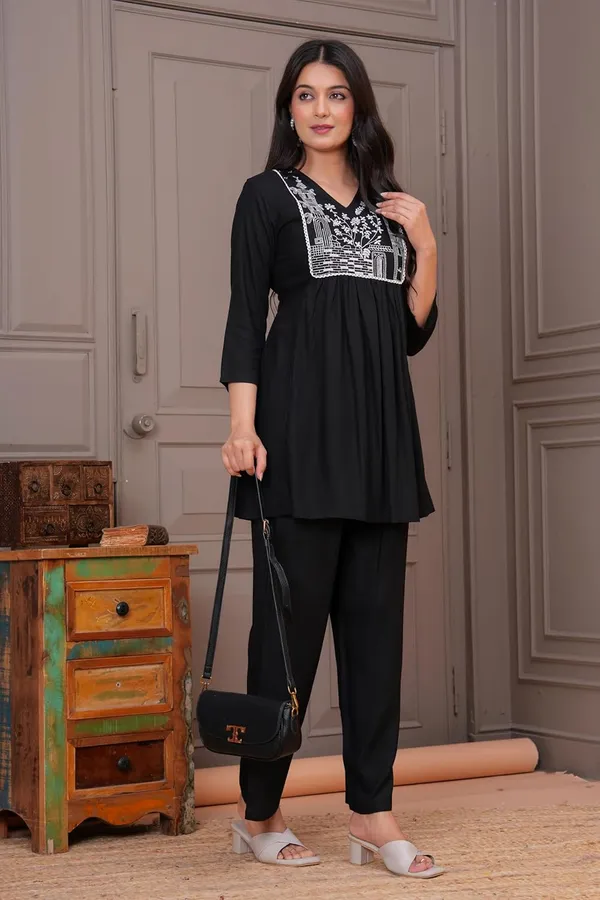 Black_Rayon_Premium_Loungewear_Set_For_Women