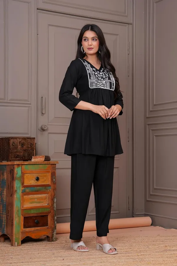 Black_Rayon_Premium_Loungewear_Set_For_Women
