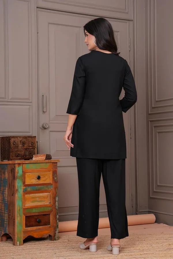 Black_Rayon_Premium_Loungewear_Set_For_Women