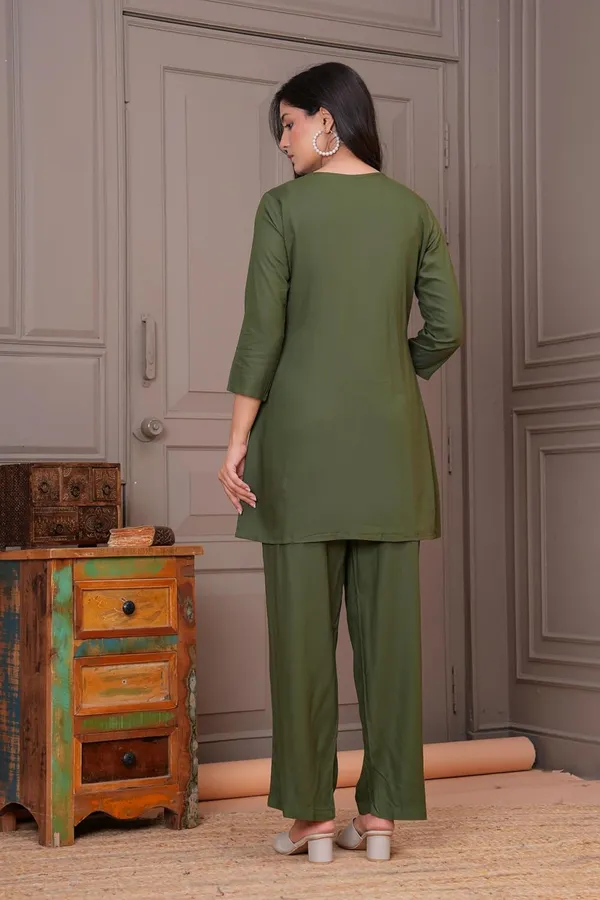 Olive_Green_Rayon_Premium_Loungewear_Set_For_Women