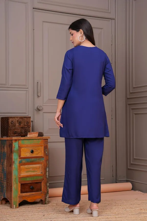 Robin_Blue_Rayon_Premium_Loungewear_Set_For_Women