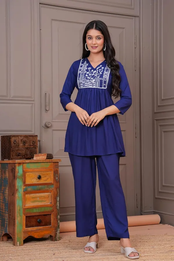 Robin_Blue_Rayon_Premium_Loungewear_Set_For_Women