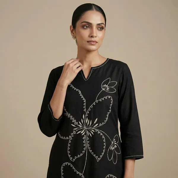 Black_Rayon,_Thread_Premium_Embroidered_Kurta_Set_For_Women