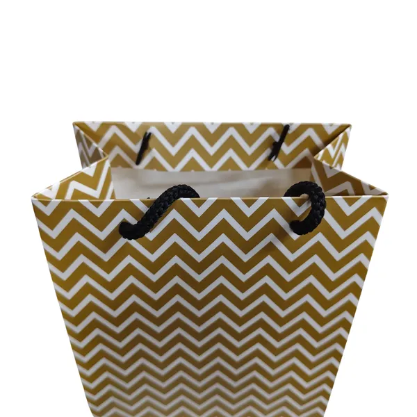 Pack_of_10_Gold_Chevron_Pattern_Gift_Bag_with_Rope_Handles