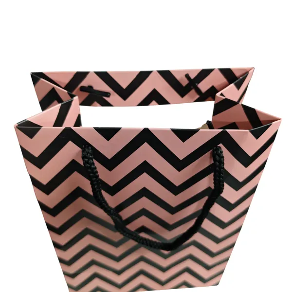 PACK_OF_10_Pink_&_Black_Chevron_Pattern_Gift_Bag