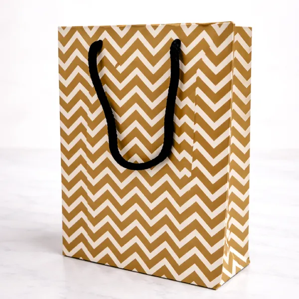 Pack_of_10_Gold_Chevron_Pattern_Gift_Bag_with_Rope_Handles