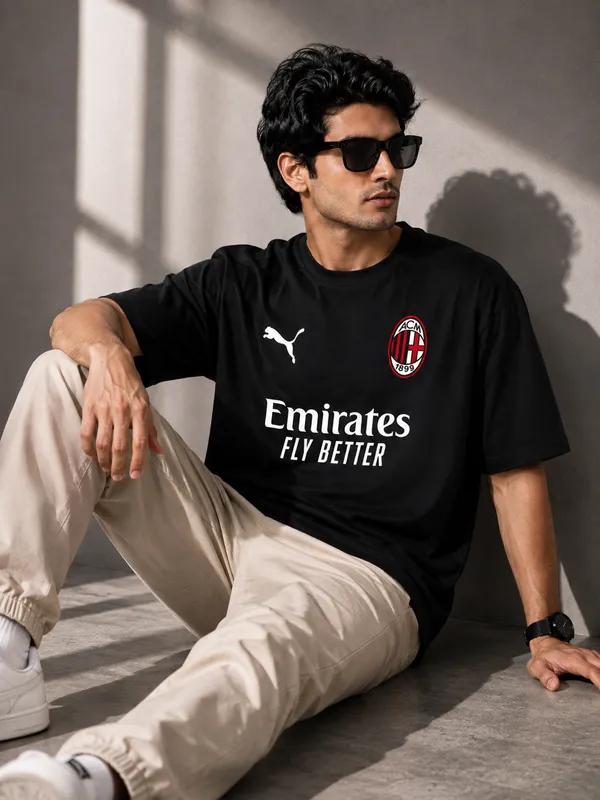 AC_Milan_Oversized_Graphic_Print_Round_Neck_T_shirt_in_Black_