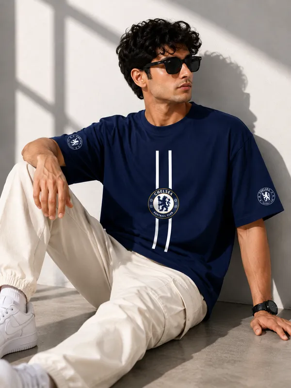 Chelsea_Oversized_Graphic_Print_Round_Neck_T_shirt_in_Navy_Blue_