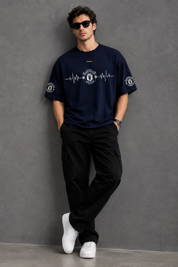 Giffy_Life_Man_United_Heartbeat_Oversized_Tee_-_Navy_Blue_Football_Blokecore_Streetwear_T-Shirt