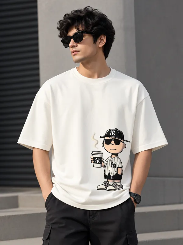 Giffy_Life_Snoopy_NY_Yankees_Oversized_Tee_-_Off-White_Coffee_Graphic_Printed_Streetwear_T-Shirt