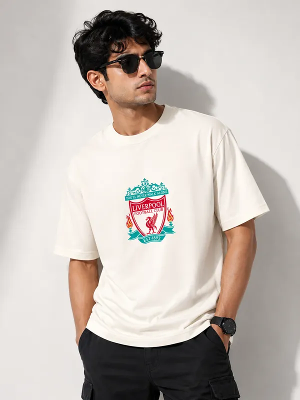 Liverpool_fan_edition_Oversized_Graphic_Print_Round_Neck_T_shirt_in_Off_white_